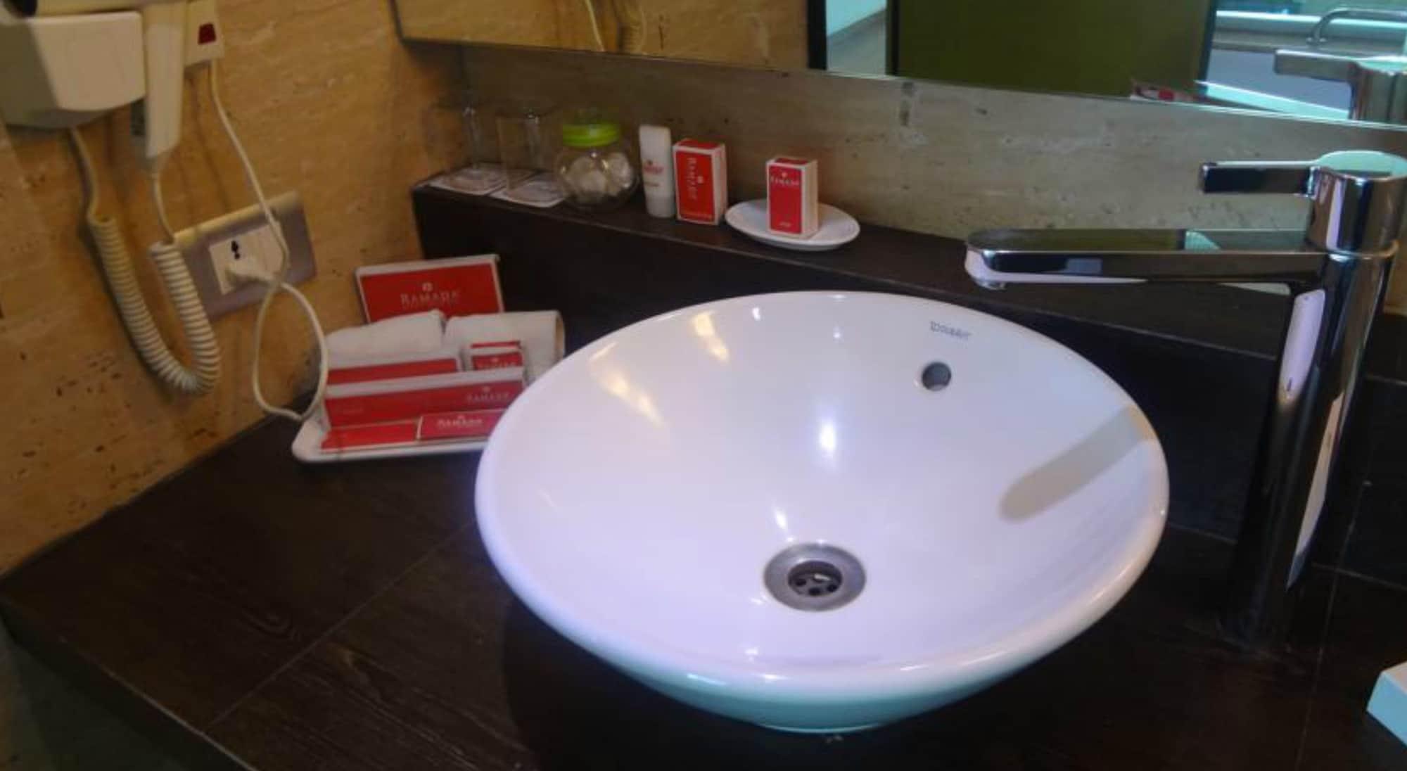 Ramada By Wyndham Navi Mumbai Ξενοδοχείο Εξωτερικό φωτογραφία