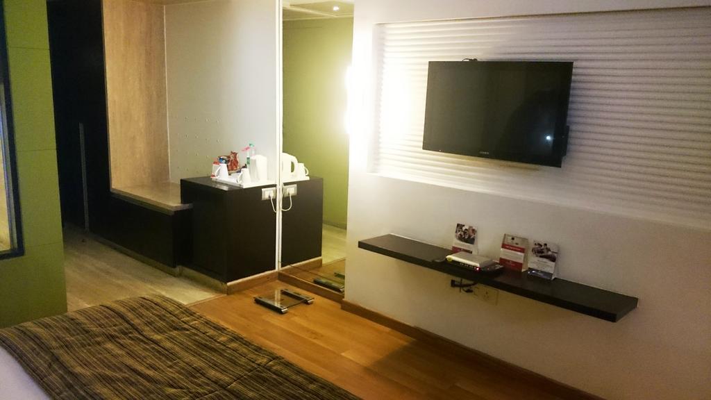 Ramada By Wyndham Navi Mumbai Ξενοδοχείο Εξωτερικό φωτογραφία
