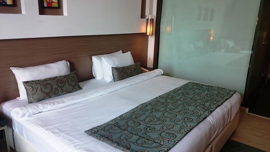 Ramada By Wyndham Navi Mumbai Ξενοδοχείο Εξωτερικό φωτογραφία