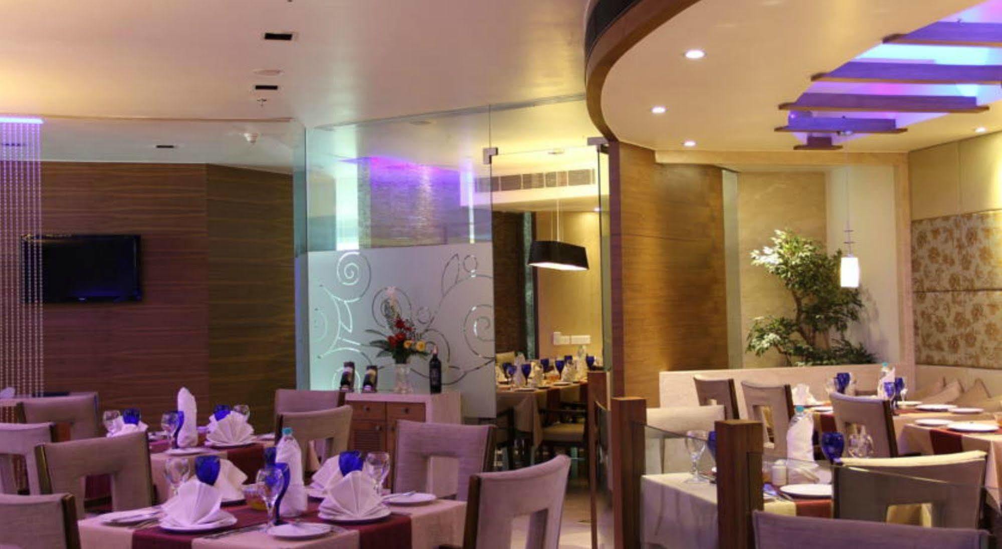 Ramada By Wyndham Navi Mumbai Ξενοδοχείο Εξωτερικό φωτογραφία