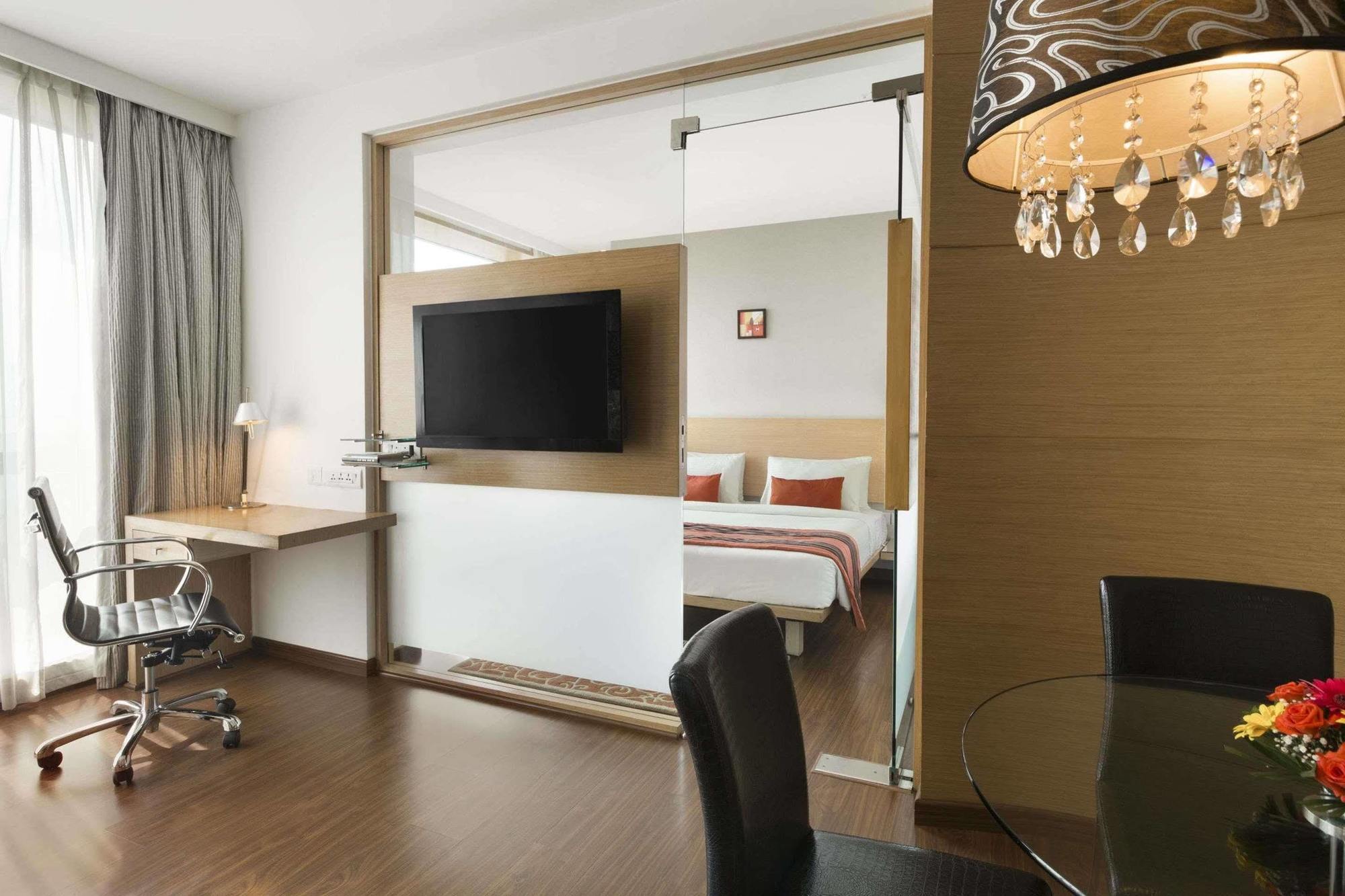 Ramada By Wyndham Navi Mumbai Ξενοδοχείο Εξωτερικό φωτογραφία